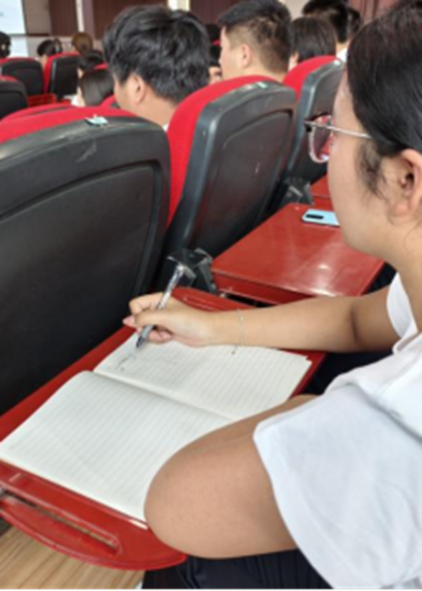 入学教育|米乐mile官方网站|管理学院|以校友经验为帆，助学子锚定成长航向