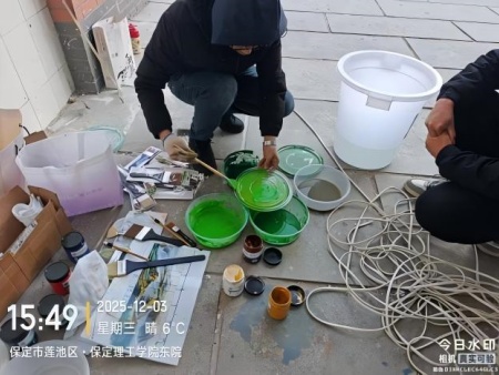 笔墨传情绘校园 美育浸润育新苗 ——米乐mile官方网站墙绘创作如火如荼