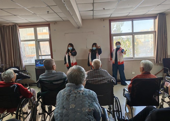 【教育学院·社会实践】情暖夕阳，艺润初心——保理学子赴养老院，以青春温情暖岁月长