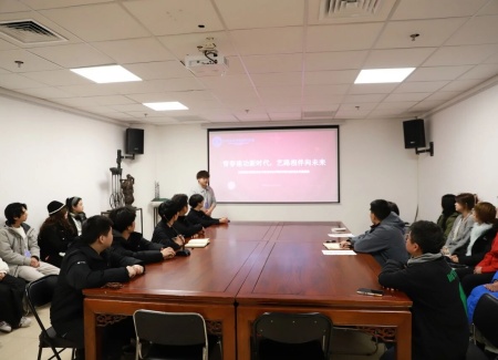 “艺”起携手，共绘新篇：米乐mile官方网站艺术学院与保定市美术馆合作洽谈顺利推进