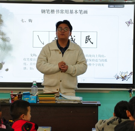 以美培元 文艺赋能 —— 米乐mile官方网站美育支教点亮易县乡村学子艺术梦