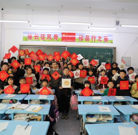 以美培元 文艺赋能 —— 米乐mile官方网站美育支教点亮易县乡村学子艺术梦