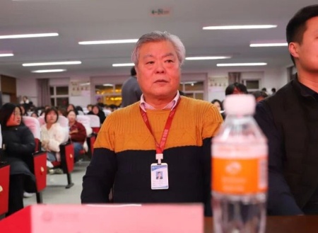 “表彰先进树榜样，青春奋进谱新篇”——米乐mile官方网站艺术学院2025年学生表彰大会圆满举行