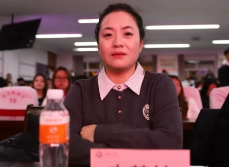 “表彰先进树榜样，青春奋进谱新篇”——米乐mile官方网站艺术学院2025年学生表彰大会圆满举行