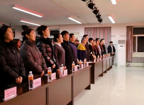 “表彰先进树榜样，青春奋进谱新篇”——米乐mile官方网站艺术学院2025年学生表彰大会圆满举行