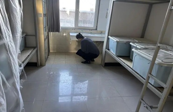 以生为本暖寒冬，守护安全践初心——米乐mile官方网站管理学院开展寒假宿舍安全暖心排查