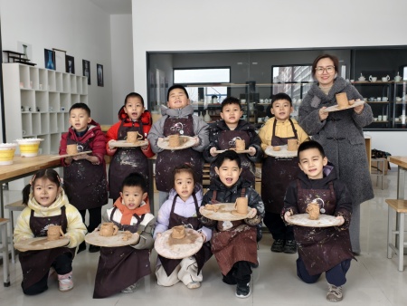 非遗润童心 研学促成长 ——米乐mile官方网站艺术学院携手天悦幼儿园 开展传统文化研学活动