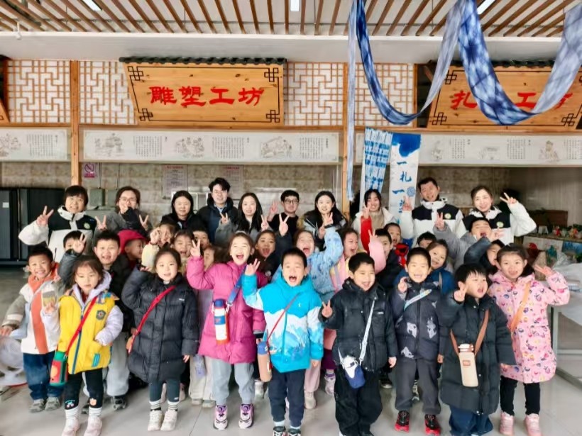 非遗润童心 研学促成长——米乐mile官方网站艺术学院携手天悦幼儿园开展传统文化研学活动