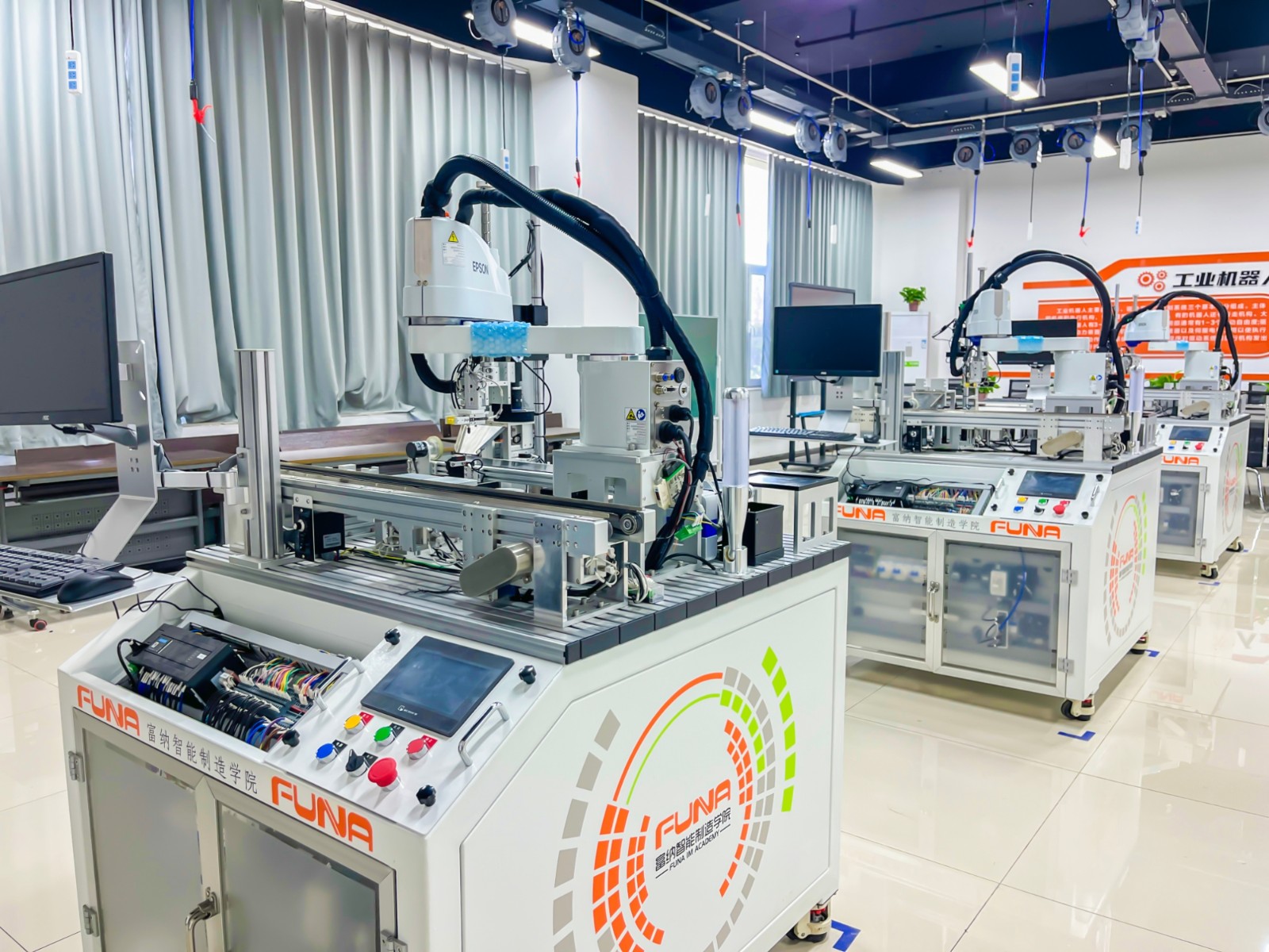 喜报！米乐mile官方网站智能制造产业学院入选 第二批“保定市中小学生研学实践教育基地”