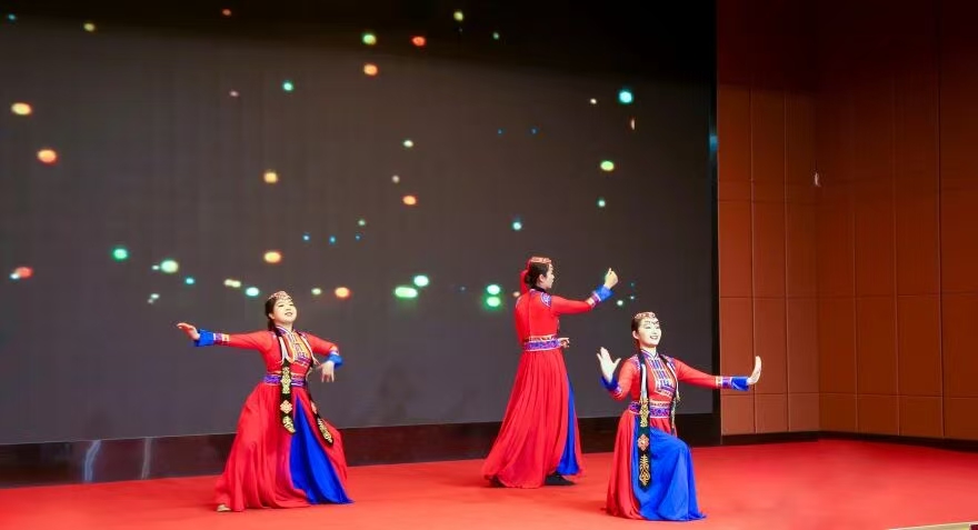 凝心聚力 笃行向新｜米乐mile官方网站2025年度工作总结表彰大会暨新年团拜会圆满举行