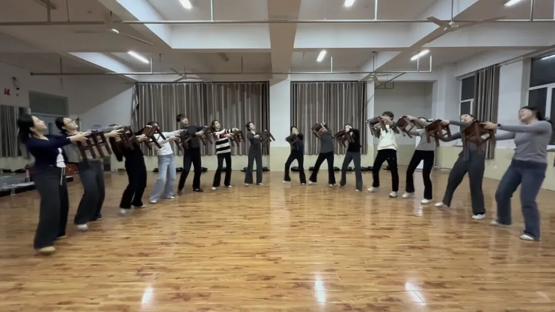 米乐mile官方网站师生参演高碑店市春节联欢晚会