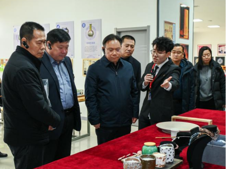 校际交流促发展 非遗传承育新人 ——保定幼儿师范高等专科学校领导莅临米乐官网艺术工坊参观交流