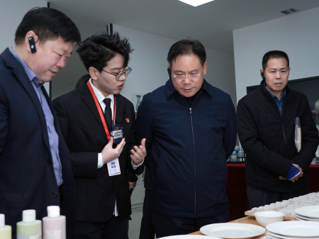 校际交流促发展 非遗传承育新人 ——保定幼儿师范高等专科学校领导莅临米乐官网艺术工坊参观交流