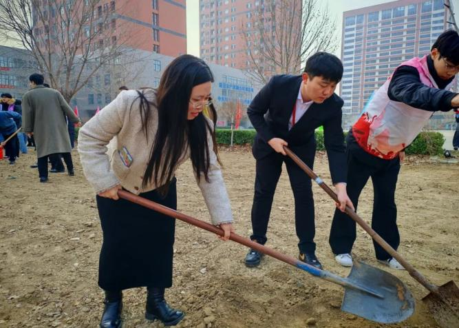植此青绿  共赴春日——教育学院植树节系列活动