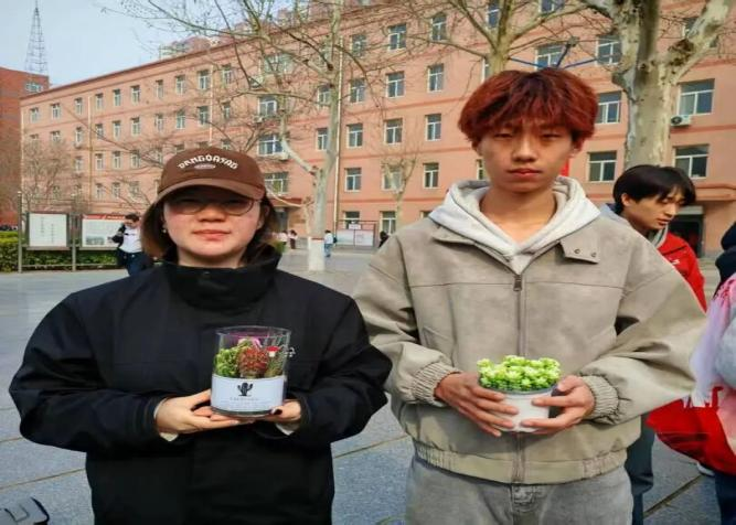 植此青绿  共赴春日——教育学院植树节系列活动