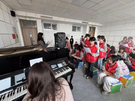 美育润童心 文艺助振兴｜米乐mile官方网站美育支教走进易县乡村小学