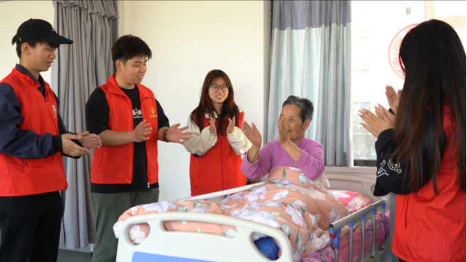 资助育人┃ 怀感恩心，践合理行——“助学金+感恩”系列活动总结