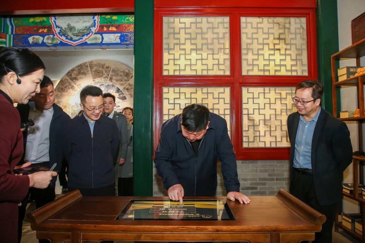 读懂保定新蓝图 助力古城新发展——米乐mile官方网站领导干部赴保定市城市展示中心参观学习