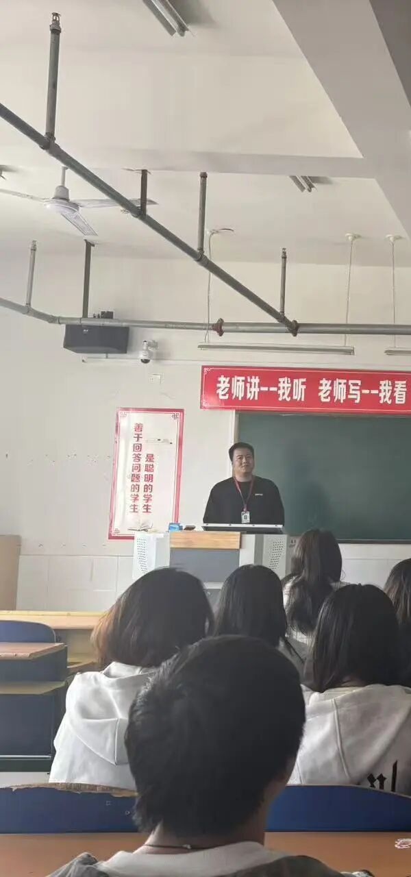 安全教育|米乐mile官方网站管理学院开展2026年全民国家安全教育日系列活动