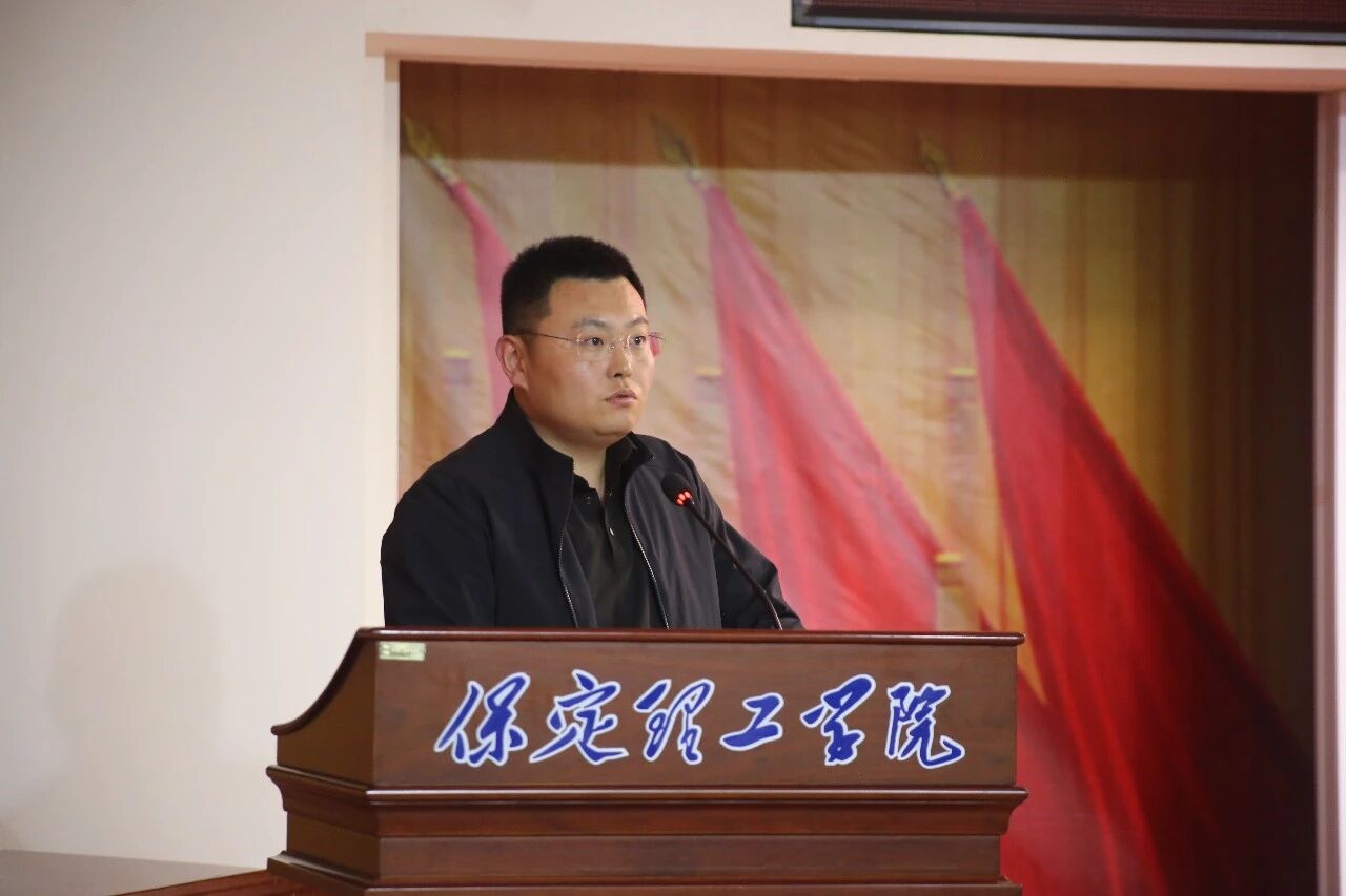 大咖进校园 职场开讲啦｜保定人社就业宣讲走进米乐mile官方网站