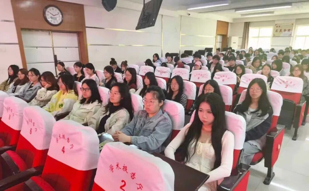 业界导师领航 共赴经济新程｜米乐mile官方网站专题讲座赋能学子职业成长