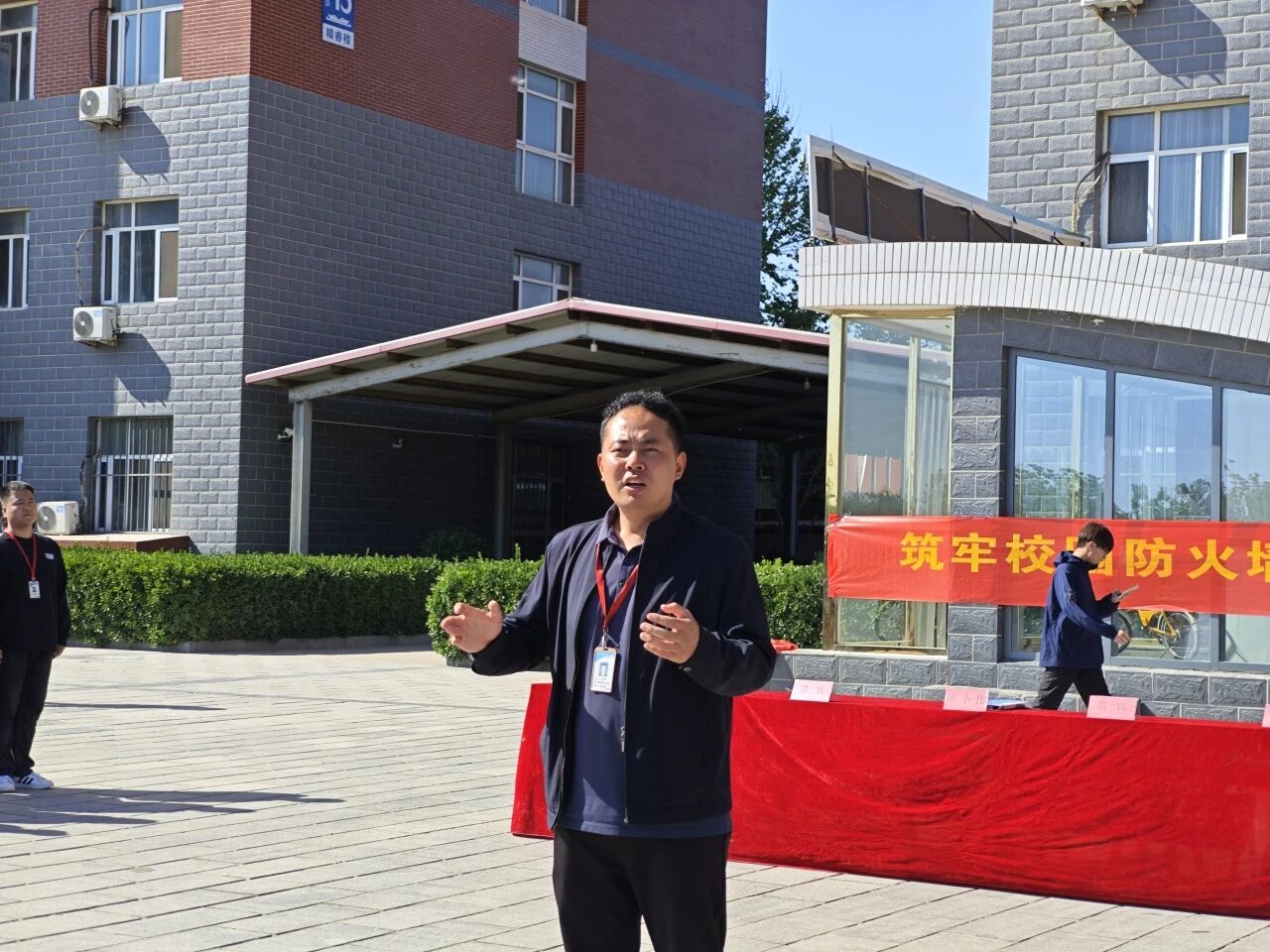 筑牢安全防线 守护平安校园——米乐官网管理学院扎实开展春季消防应急疏散演练