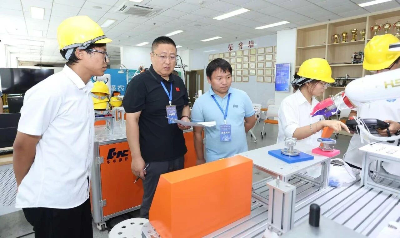 一等奖！米乐mile官方网站在中国大学生机械工程创新创意大赛（华北赛区）获佳绩