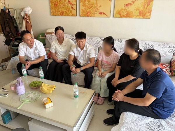 “家”期有约 暖人心“访”|米乐mile官方网站管理学院2026年暑期“大家访”专项活动纪实（四）