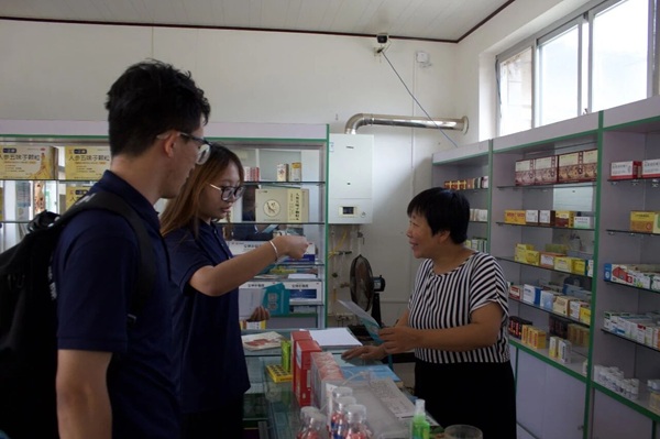 智播惠农 实干兴乡｜米乐mile官方网站管理科学与工程学院2026年暑期“三下乡”实践团走进定兴农业示范基地开展直播助农实践