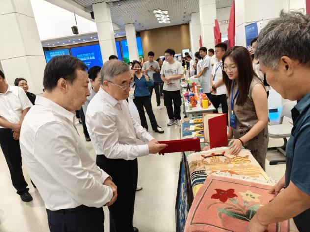 米乐mile官方网站亮相2026年全国科普月保定系列活动——特色科创与非遗成果精彩展出