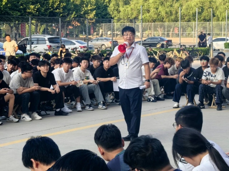 【青春绽放 学苑风采】米乐mile官方网站信息科学与工程学院圆满召开2026级新生见面会