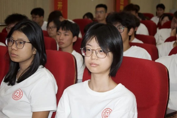入学教育专题｜米乐mile官方网站管理科学与工程学院开展京东王家老师专题讲座：聚焦职业规划 深化产教融合