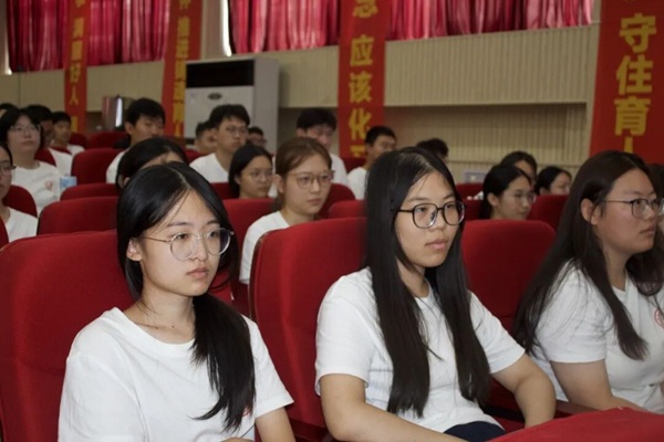 入学教育专题｜米乐mile官方网站管理科学与工程学院开展京东王家老师专题讲座：聚焦职业规划 深化产教融合