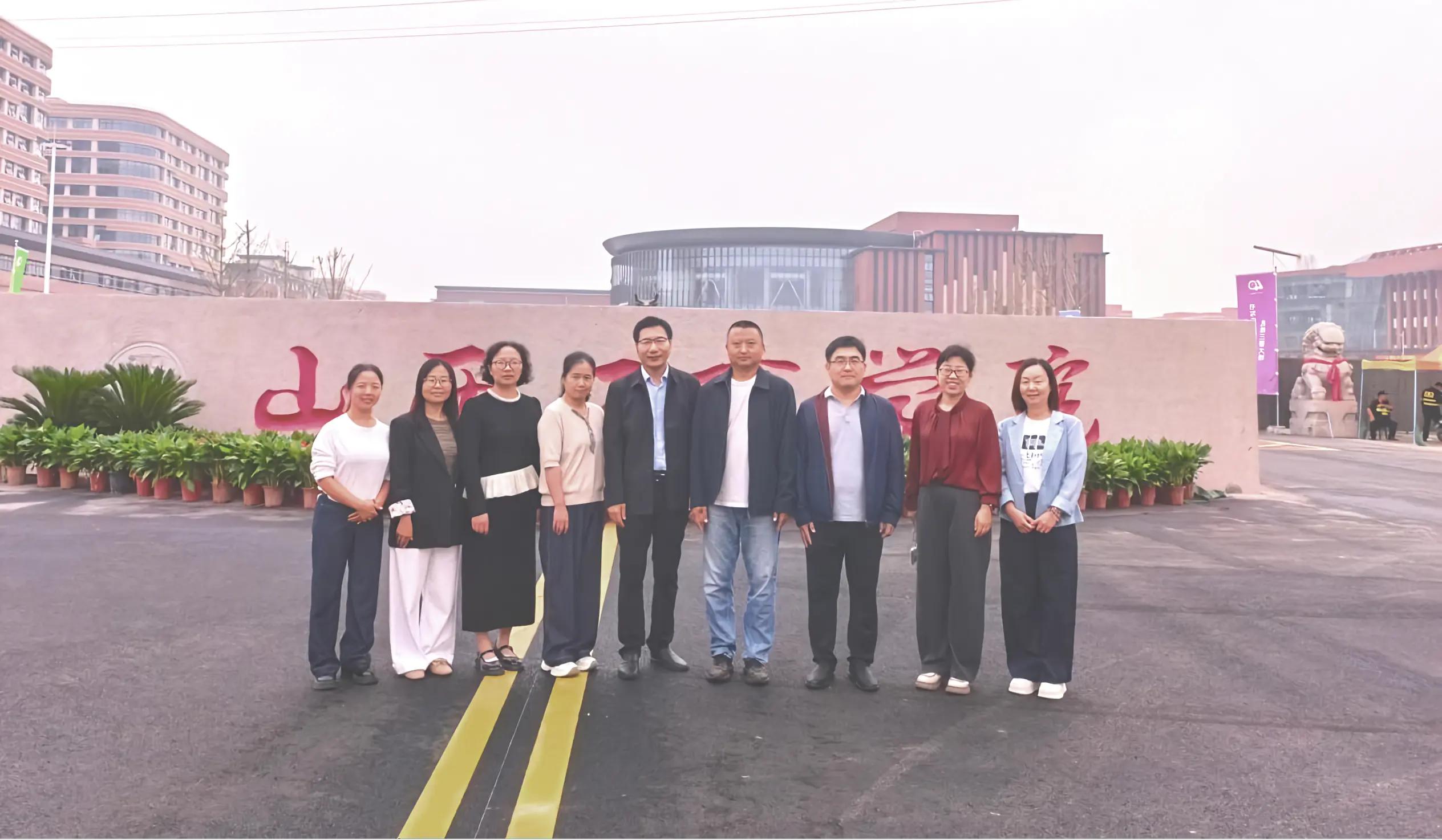 米乐mile官方网站科研团队赴太原参加第一届民办高校AI赋能科研学术会议并参观学习