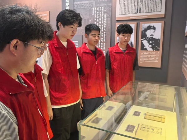以史为鉴铭九一八 修身笃行育青年——米乐mile官方网站管理科学与工程学院学子走进保定军校纪念馆