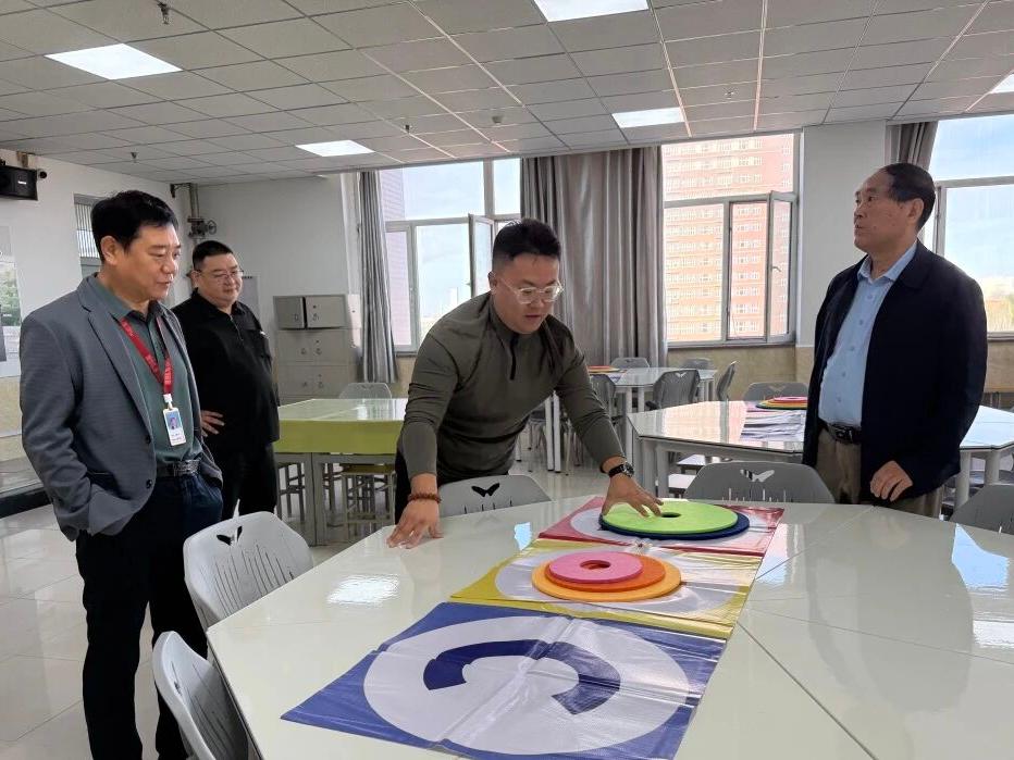 深耕实践育人 赋能人才培养｜臧卫东副校长深入二级学院实验教学中心调研指导