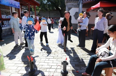 古衙承文脉 青年传非遗——米乐mile官方网站多场地开展非遗传承实践活动