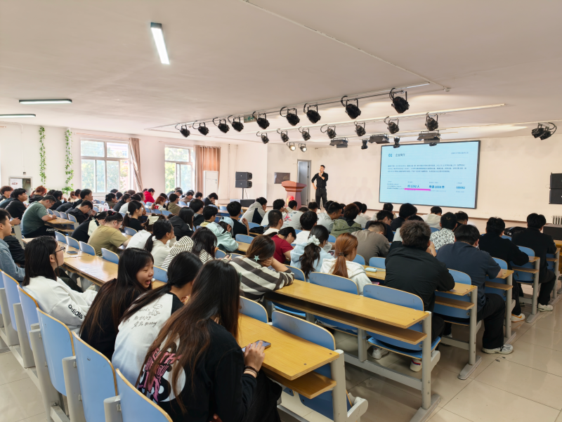 【校企同心，赋能求职】 秋招搭台觅良才  双选赋能促就业 ——信息科学与工程学院组织2027届毕业生踊跃参加米乐mile官方网站秋季线下双选会
