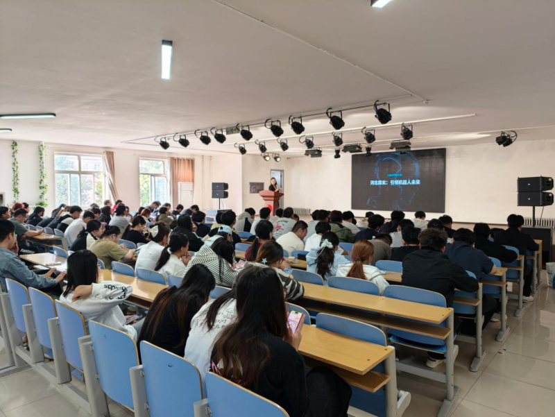 【校企同心，赋能求职】 秋招搭台觅良才  双选赋能促就业 ——信息科学与工程学院组织2027届毕业生踊跃参加米乐mile官方网站秋季线下双选会