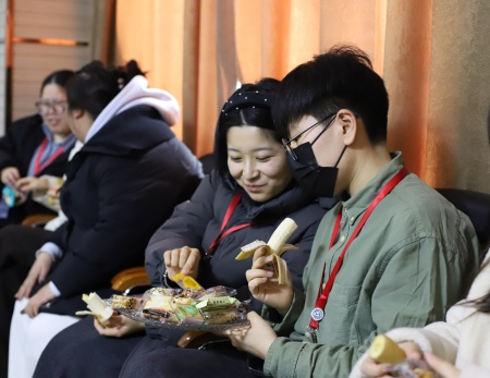 艺享时光 悦己同行 ——米乐mile官方网站艺术学院举办妇女节茶话会