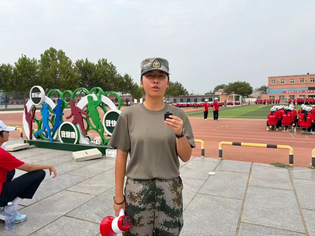 历练青春,教官心声——经济学院军
